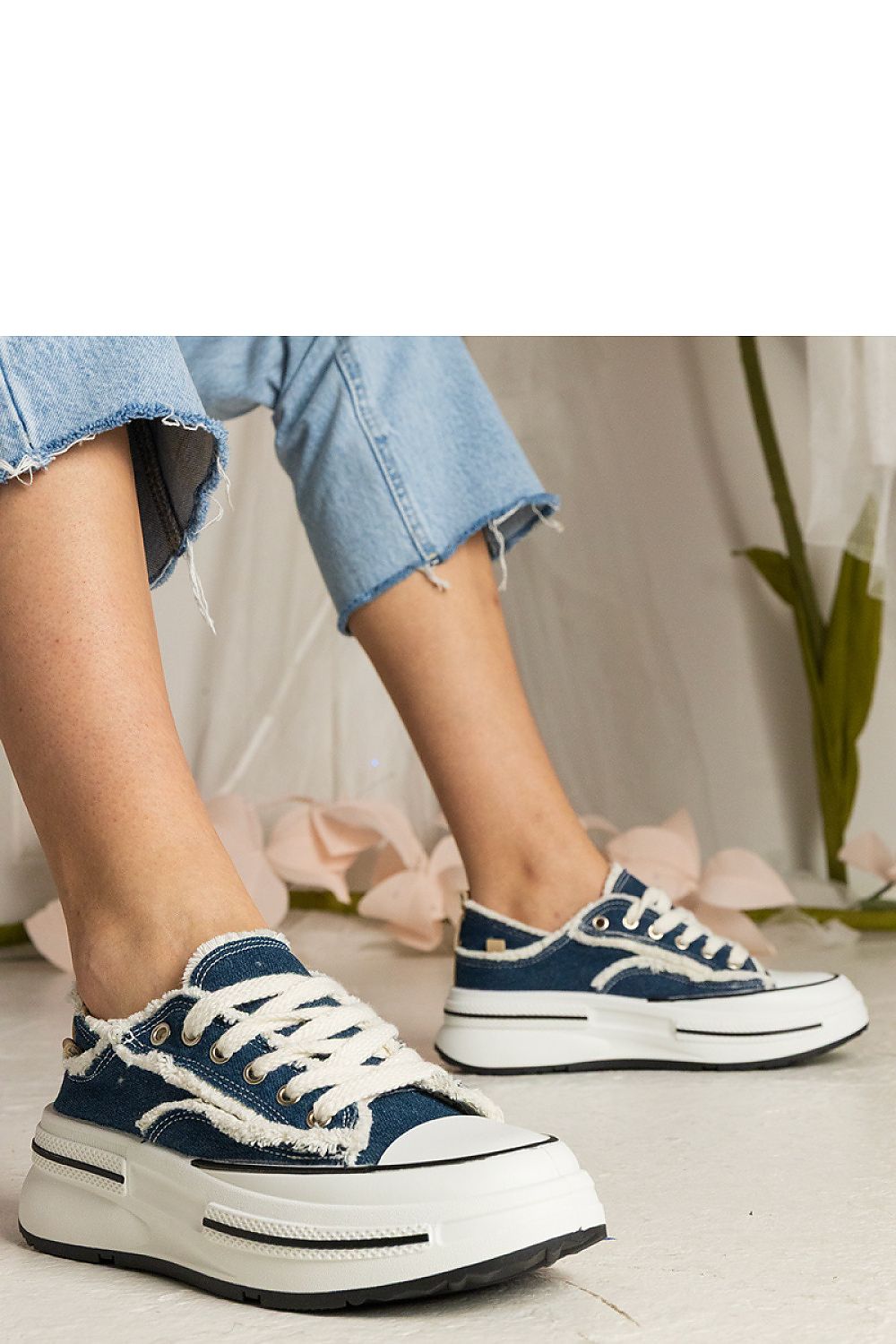 Baskets model 211787 PRIMO