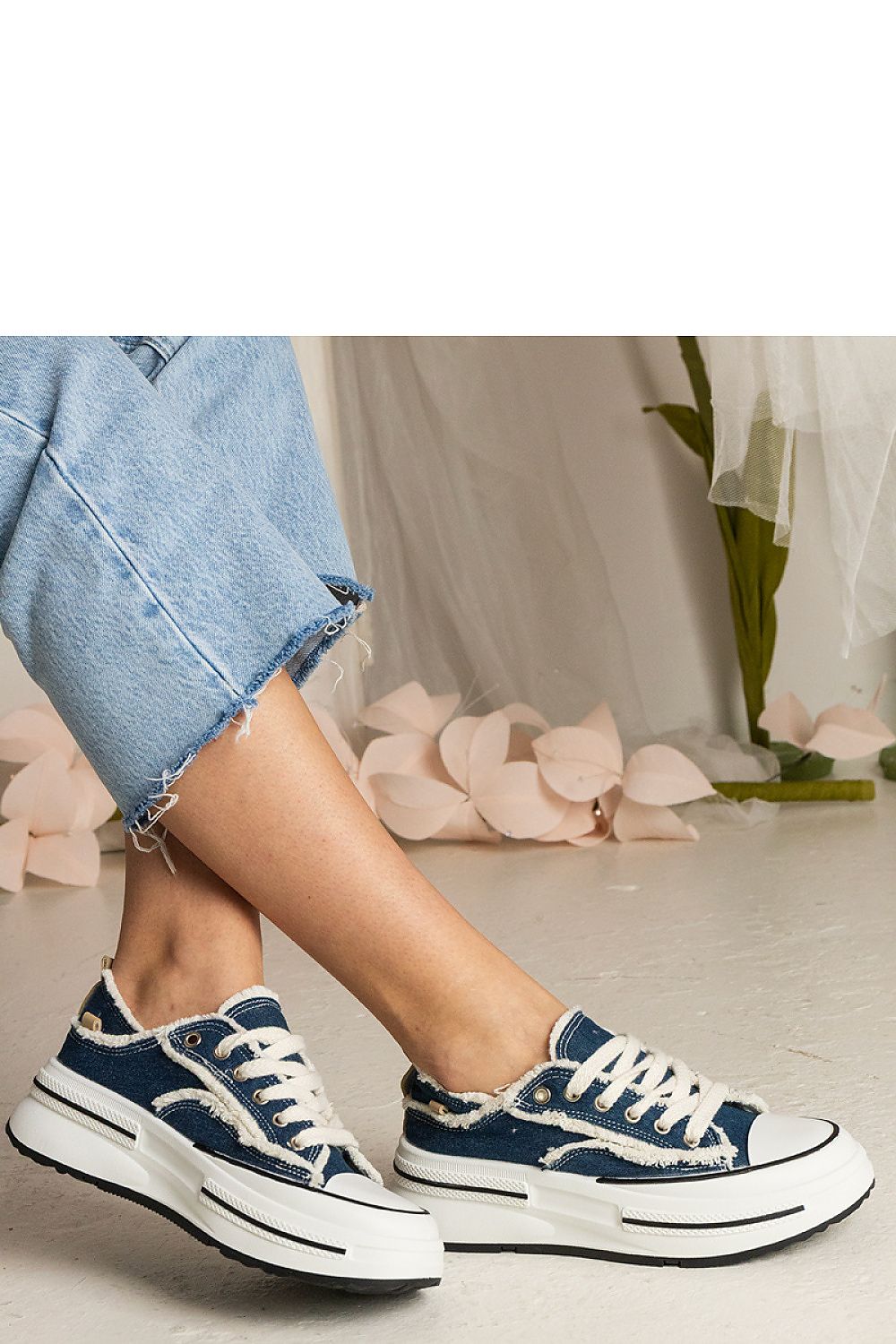 Baskets model 211787 PRIMO