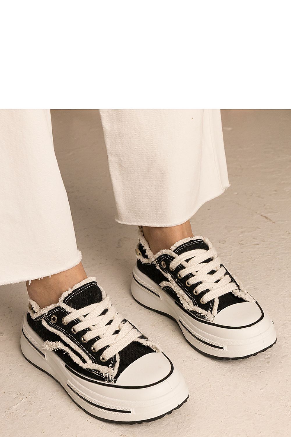 Baskets model 211788 PRIMO