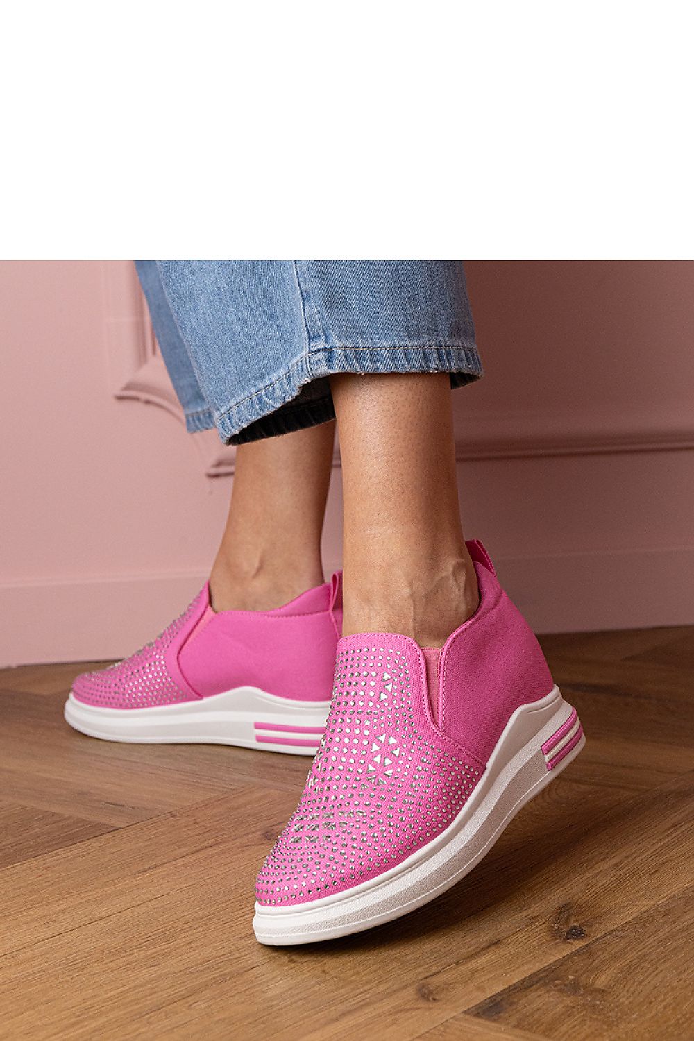 Baskets model 212093 PRIMO