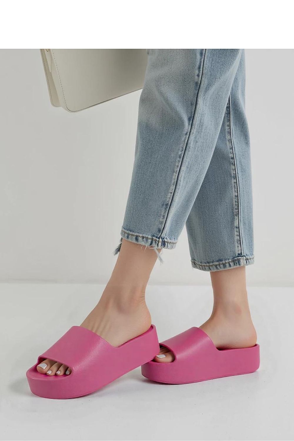 Clacquettes model 212951 Inello