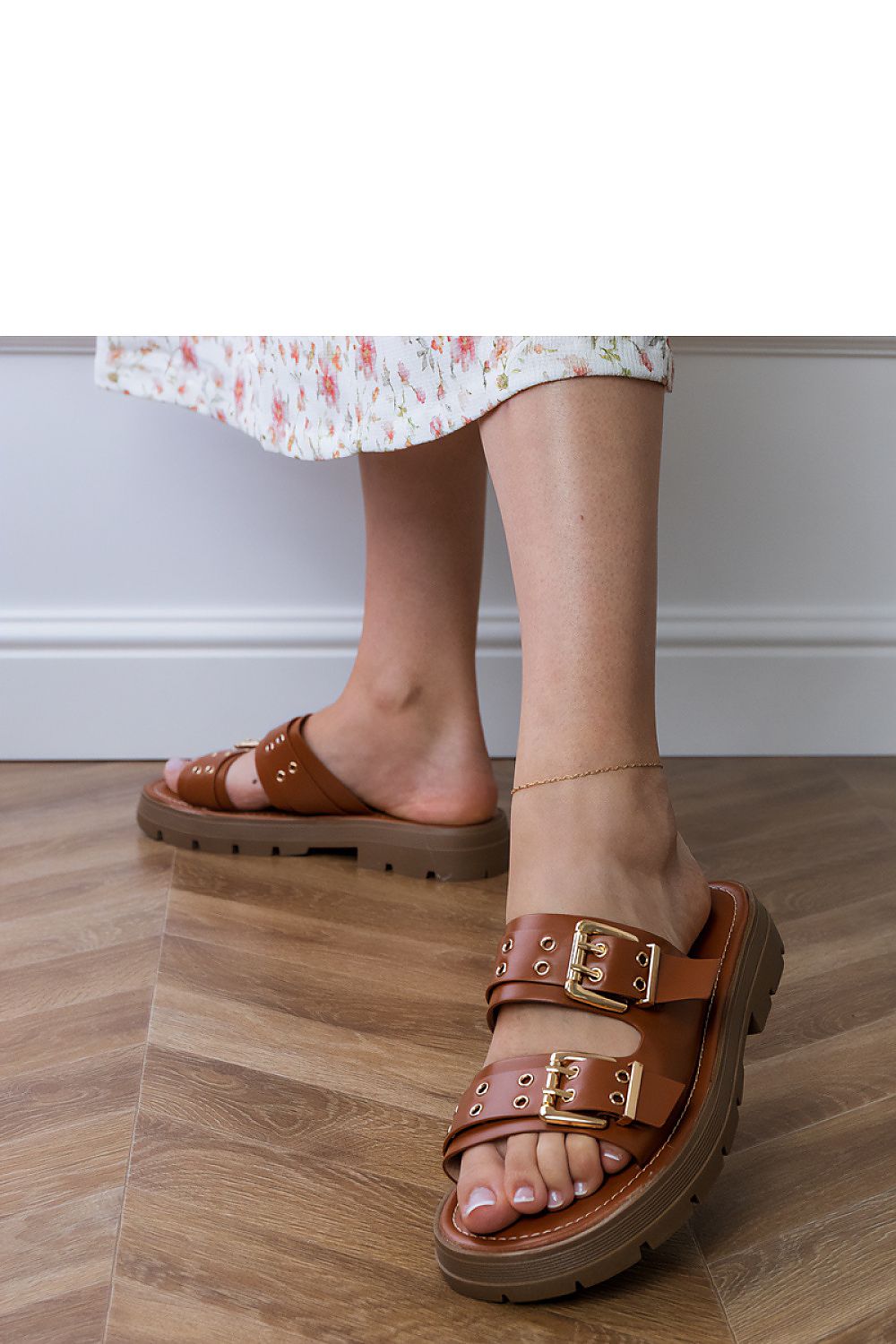 Clacquettes model 213360 PRIMO