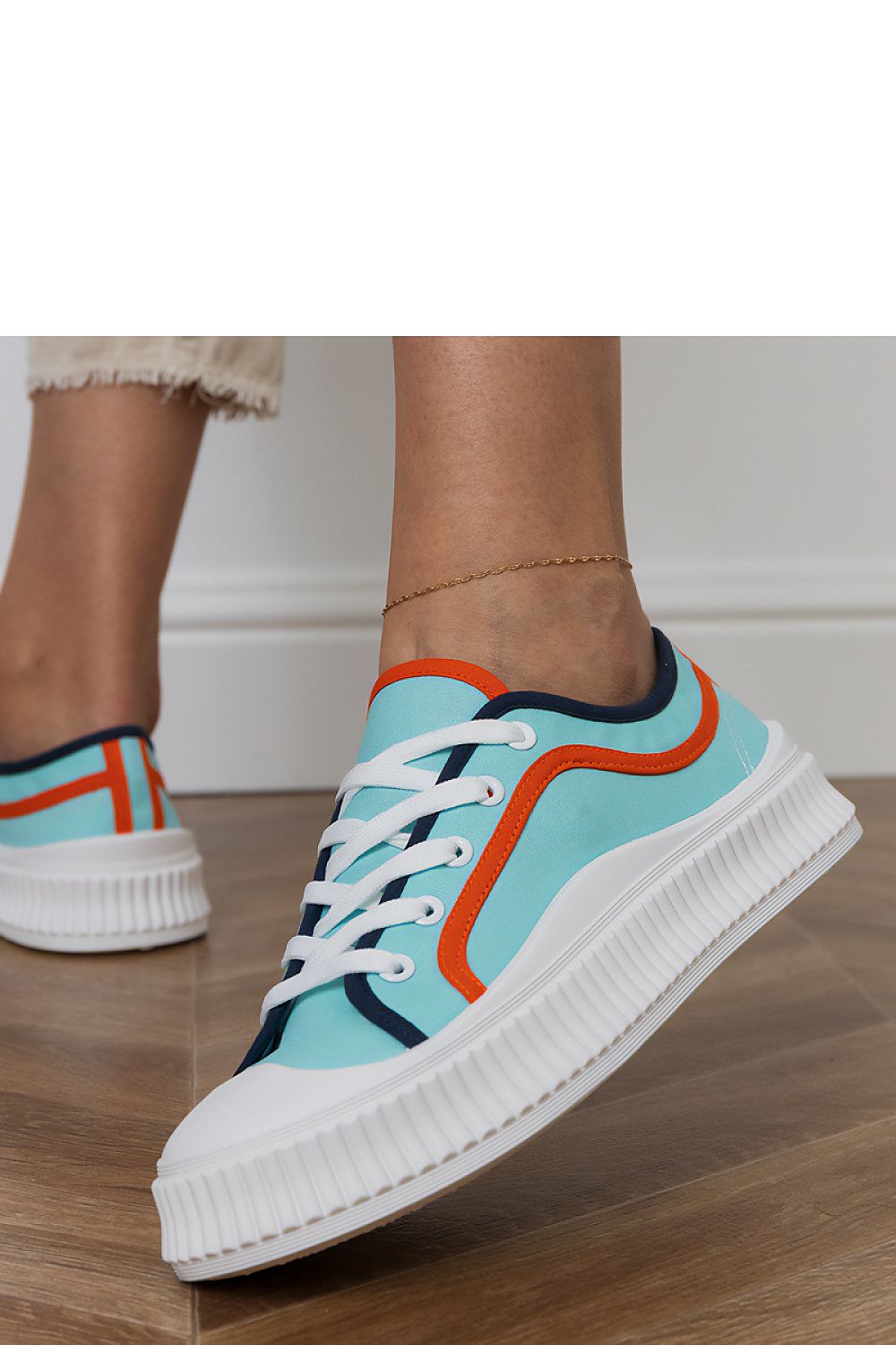 Baskets model 213742 PRIMO