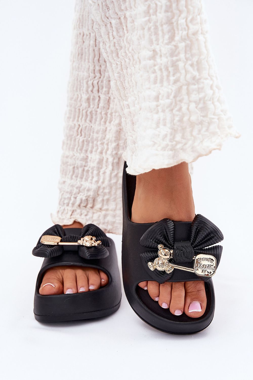 Clacquettes model 214401 Step in style