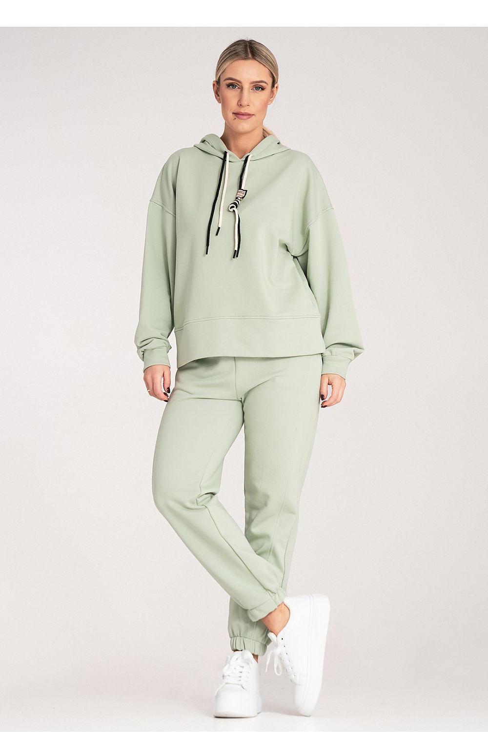 L`ensemble model 214977 Figl