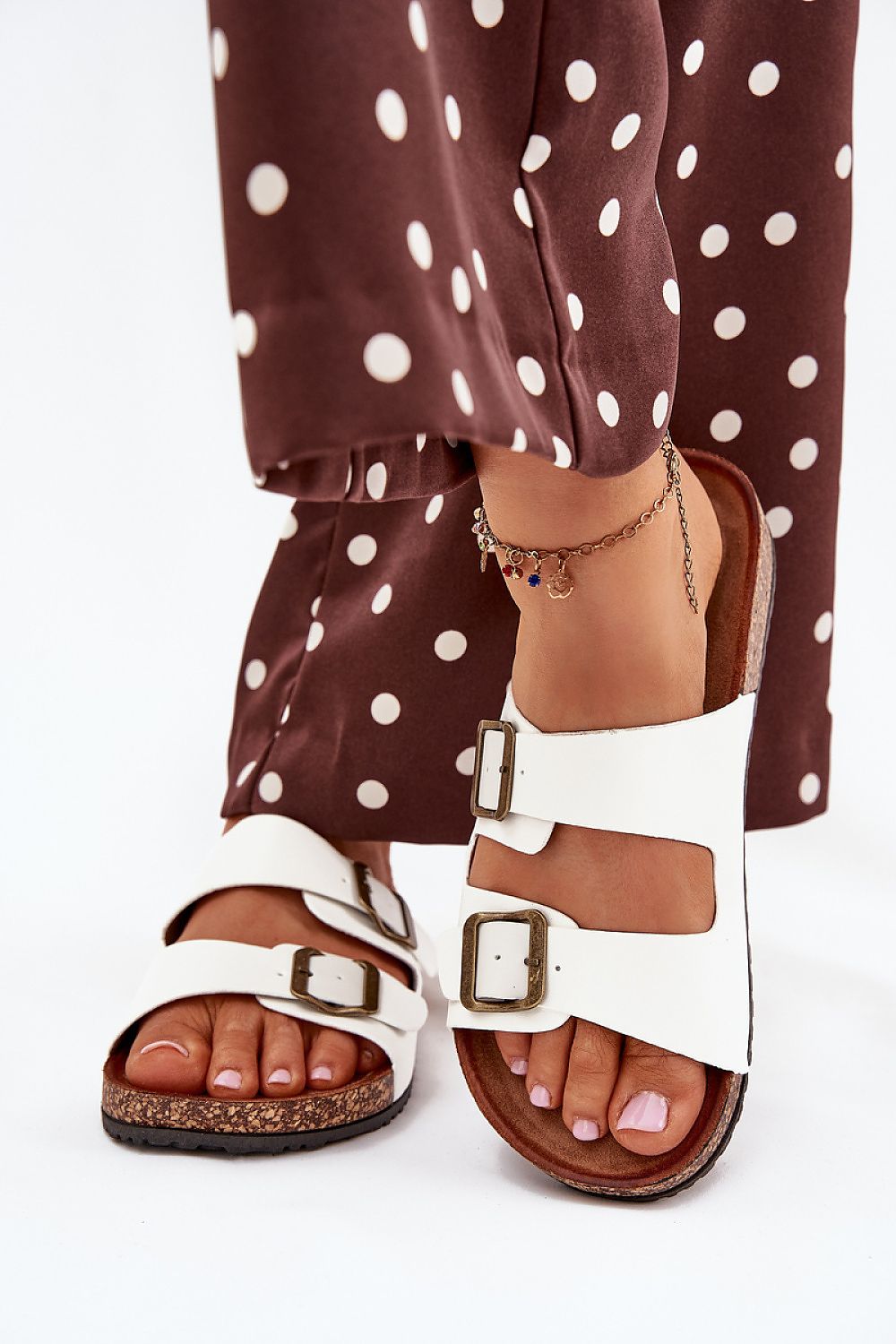 Clacquettes model 216122 Step in style