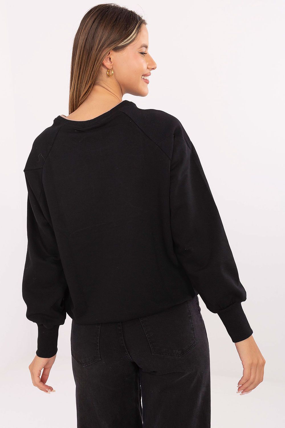 Sweatshirt model 217301 Relevance