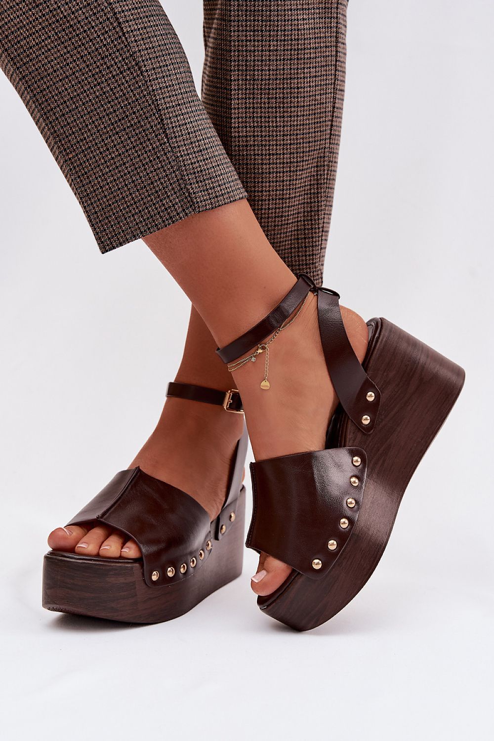 Cothurnes model 225120 Step in style