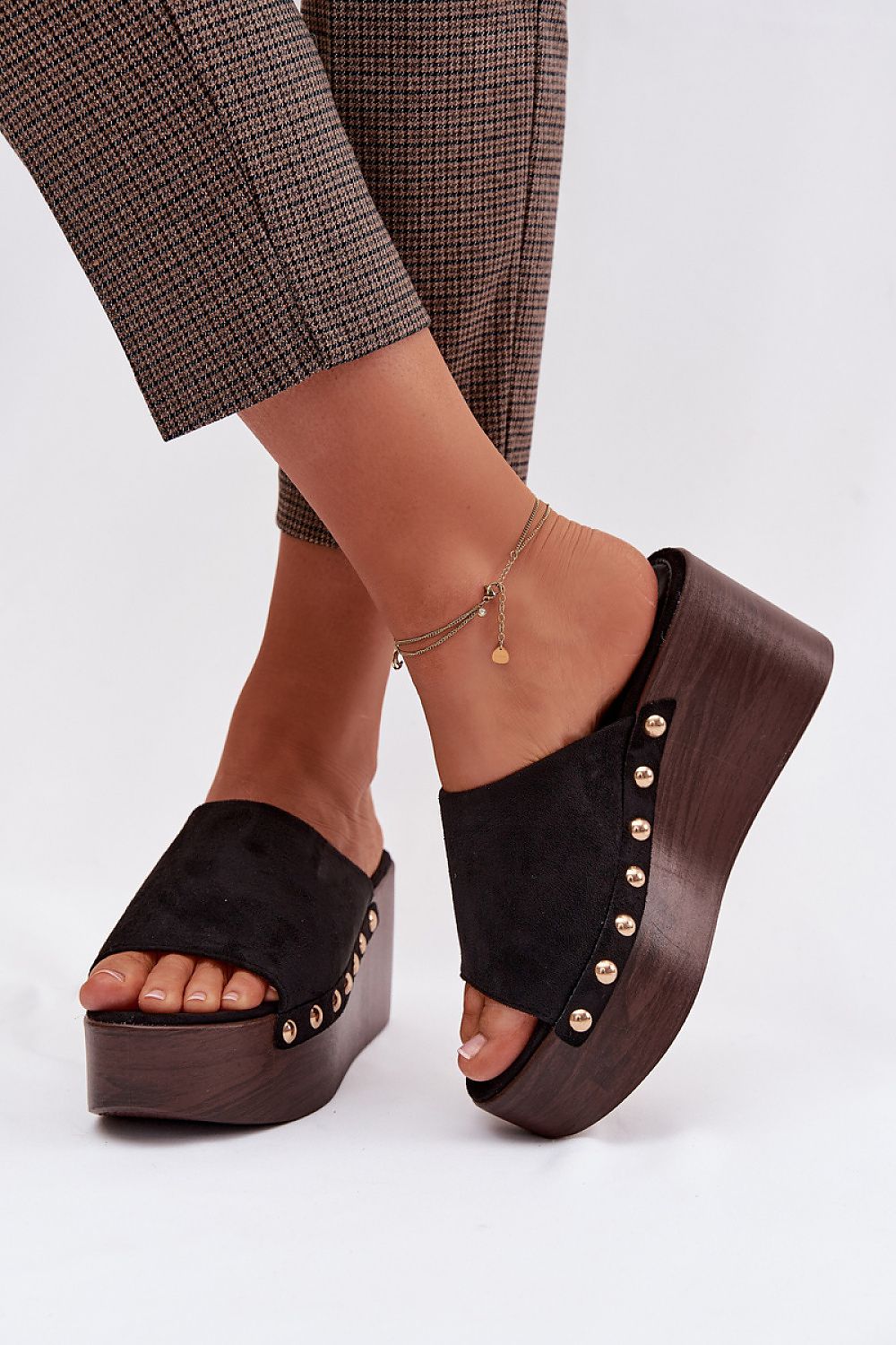 Cothurnes model 225127 Step in style