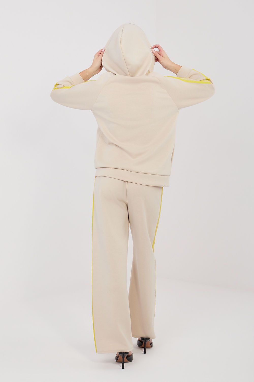 L`ensemble model 225540 Rue Paris