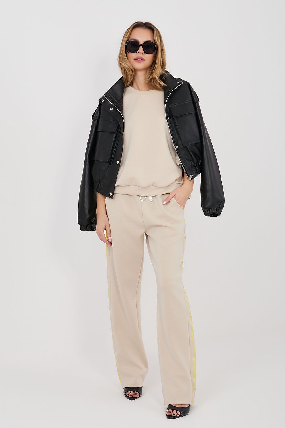 L`ensemble model 225550 Rue Paris