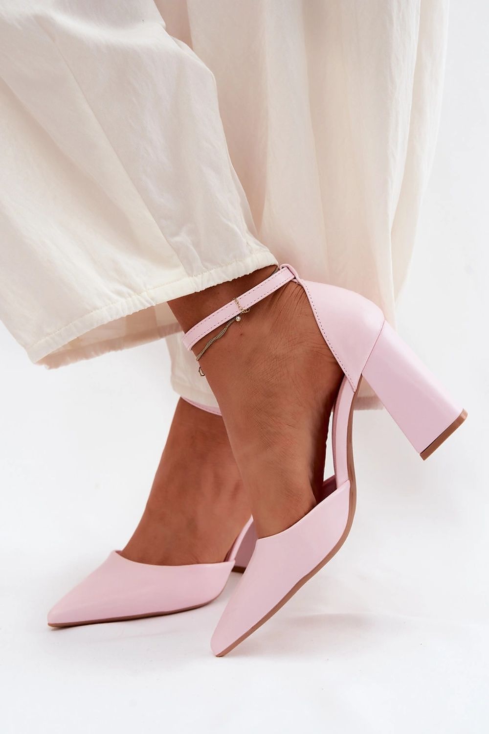 Escarpins talon large model 227165 Step in style