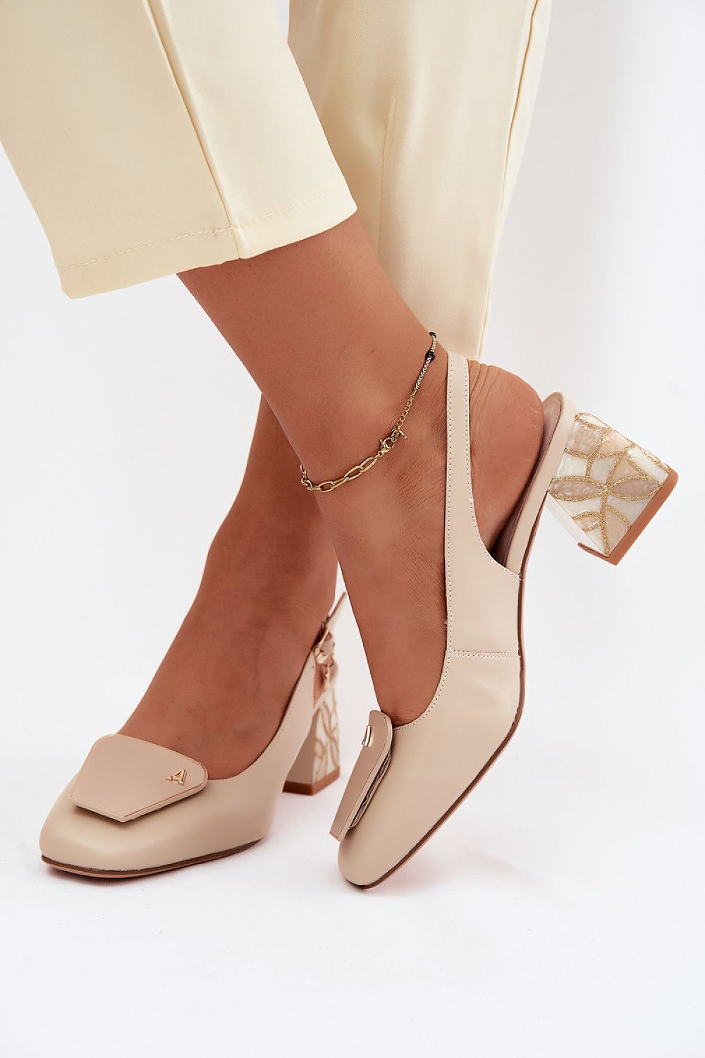 Escarpins talon large model 228407 Step in style
