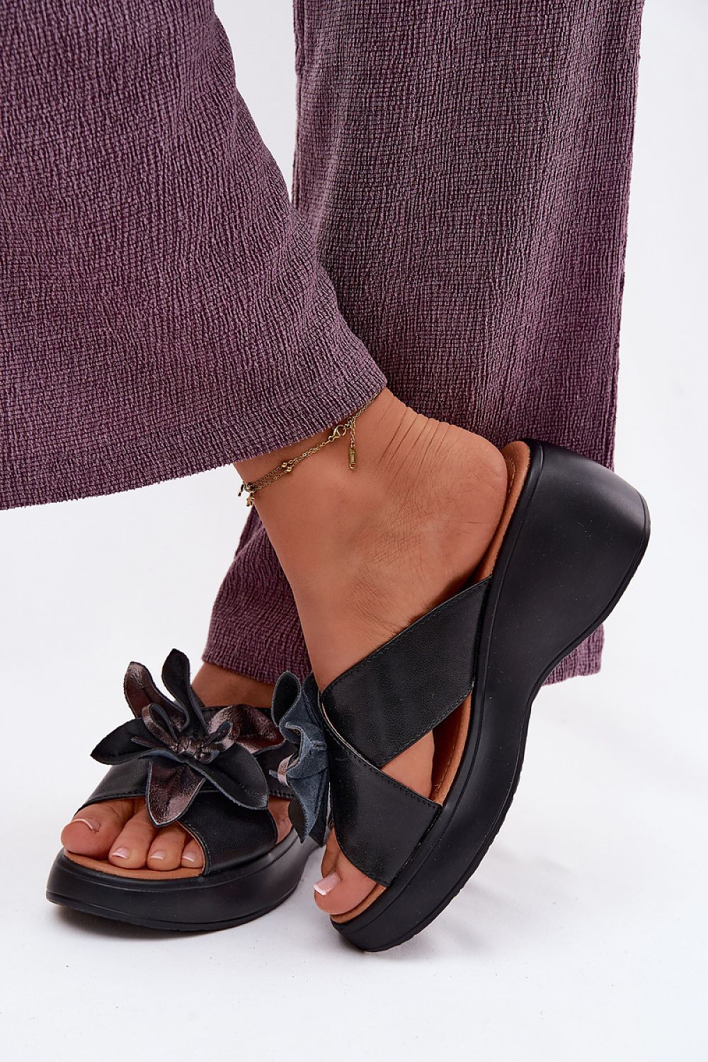 Cothurnes model 229296 Step in style