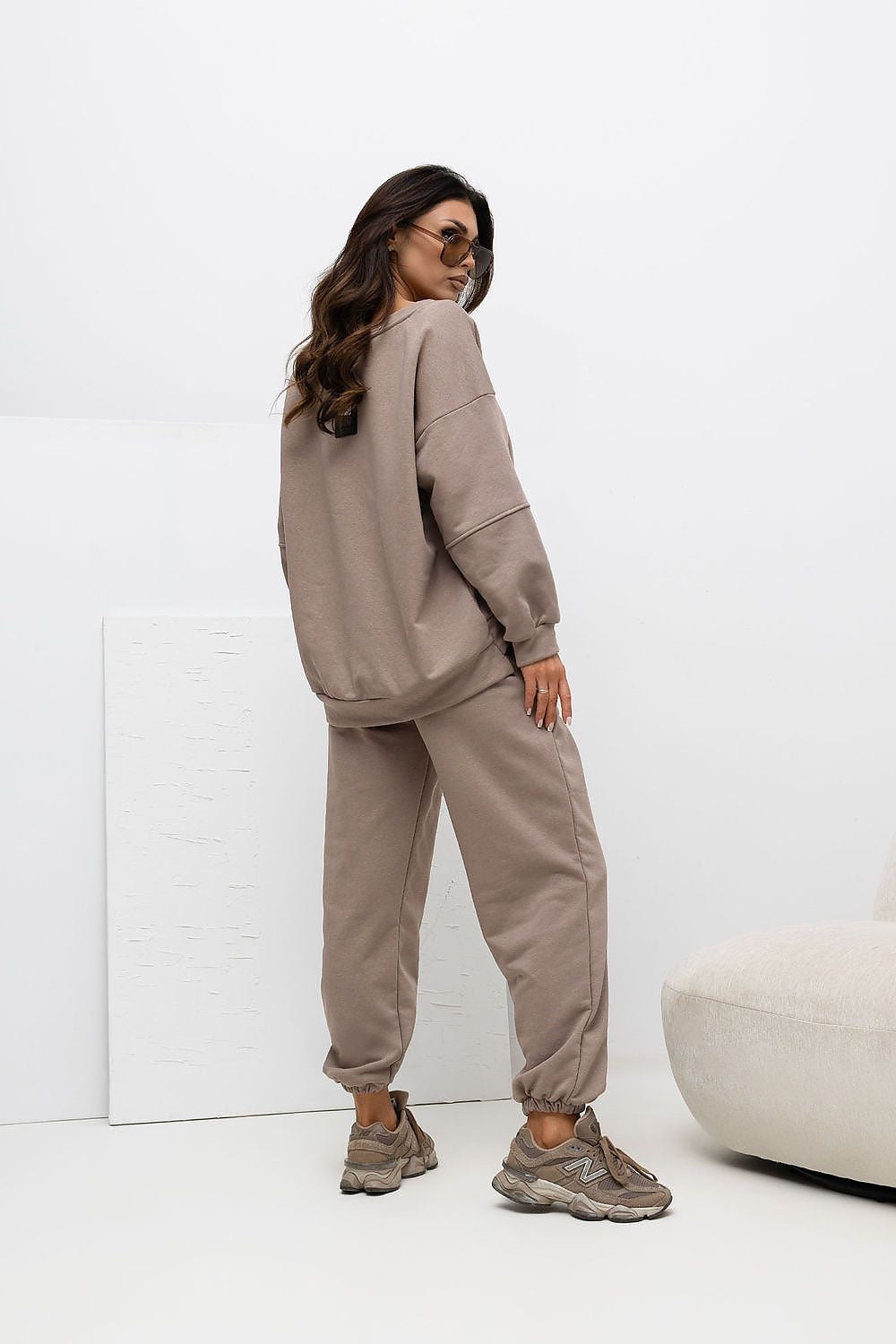 L`ensemble model 231250 Rue Paris