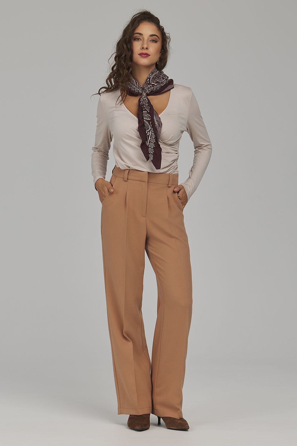Pantalon femme model 231344 Nife