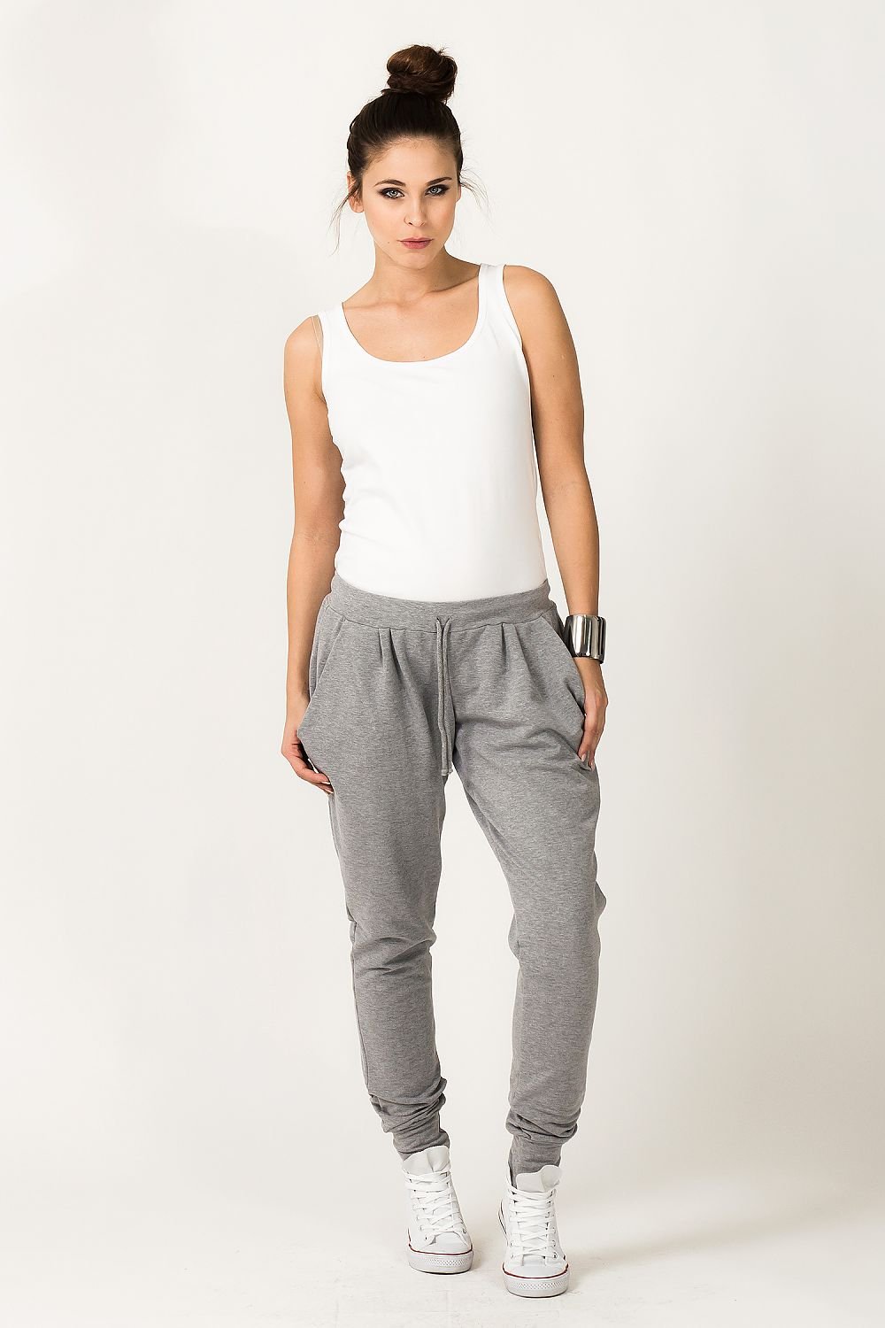Tessita model 36110 tracksuit pants