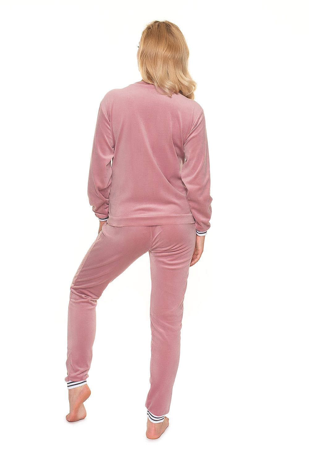 The model 157703 PeeKaBoo set