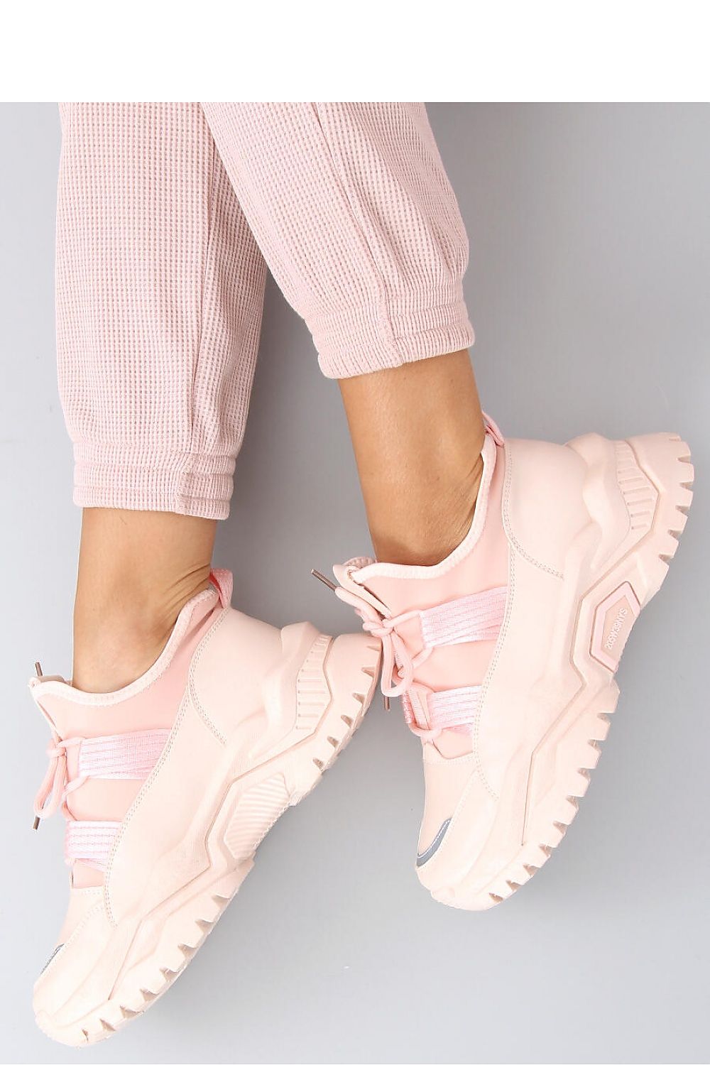Chaussures de sport model 162009 Inello