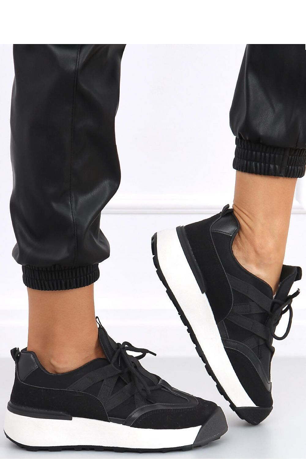Chaussures de sport model 162828 Inello