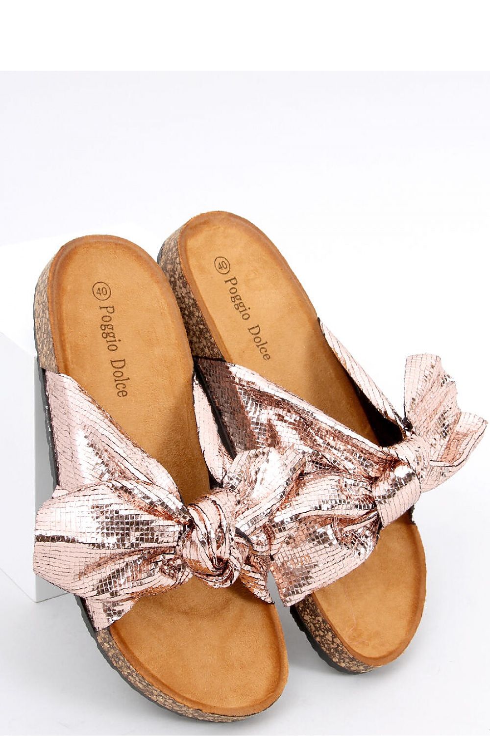 Clacquettes model 165089 Inello