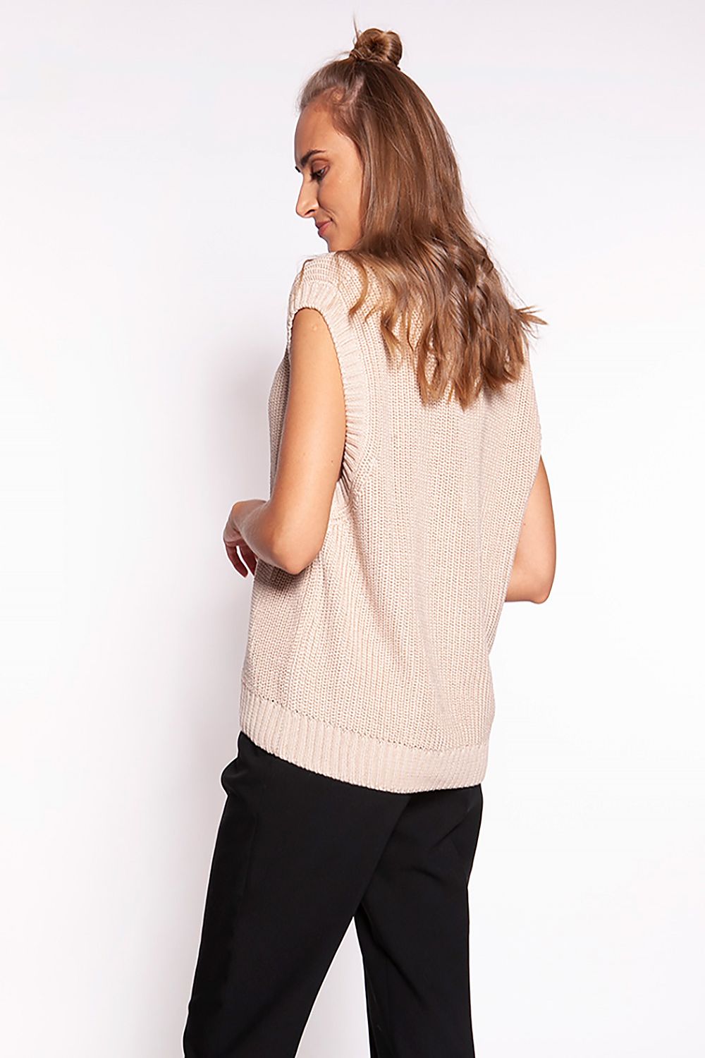 Vest model 170026 MKM