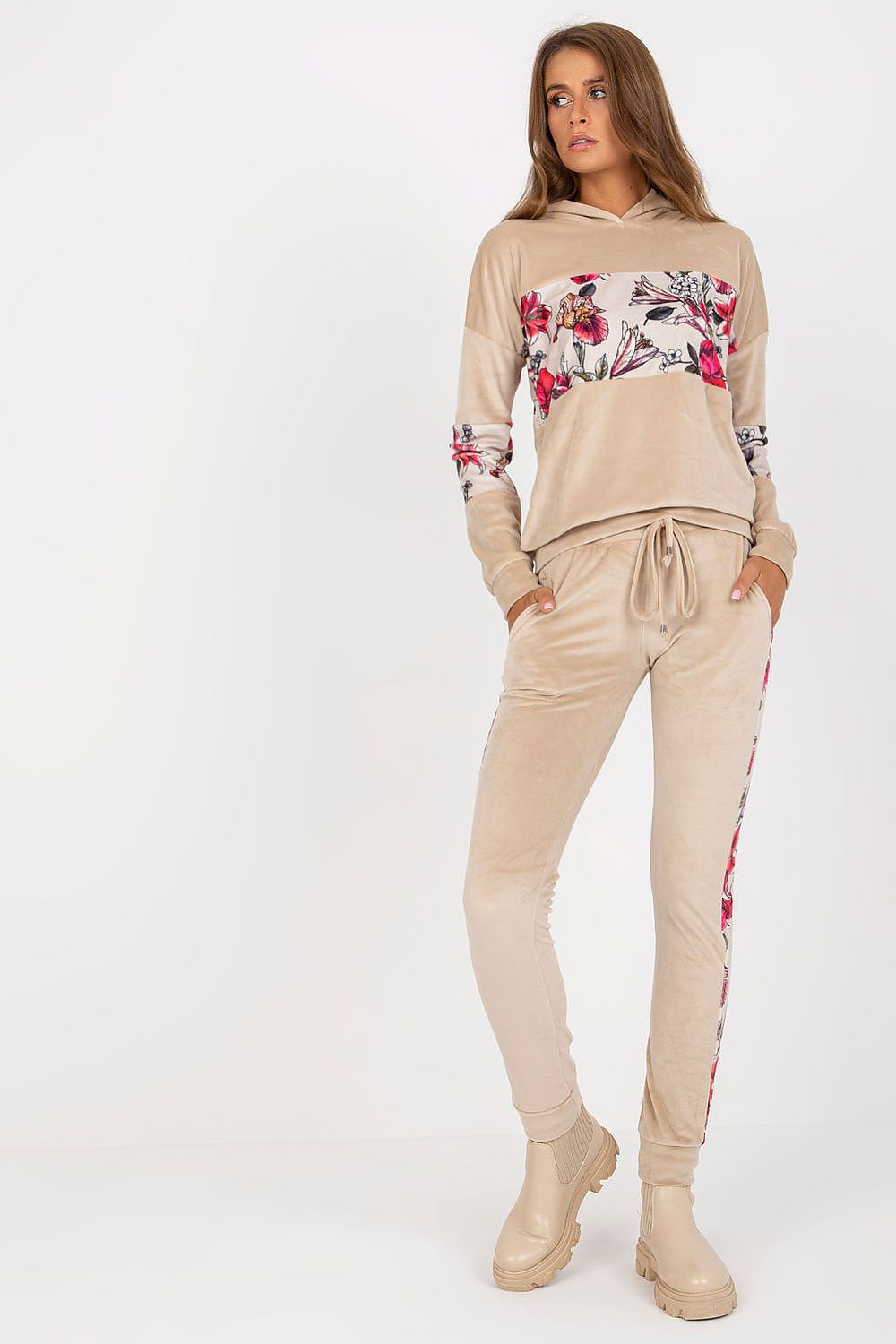 The model set 170348 Rue Paris
