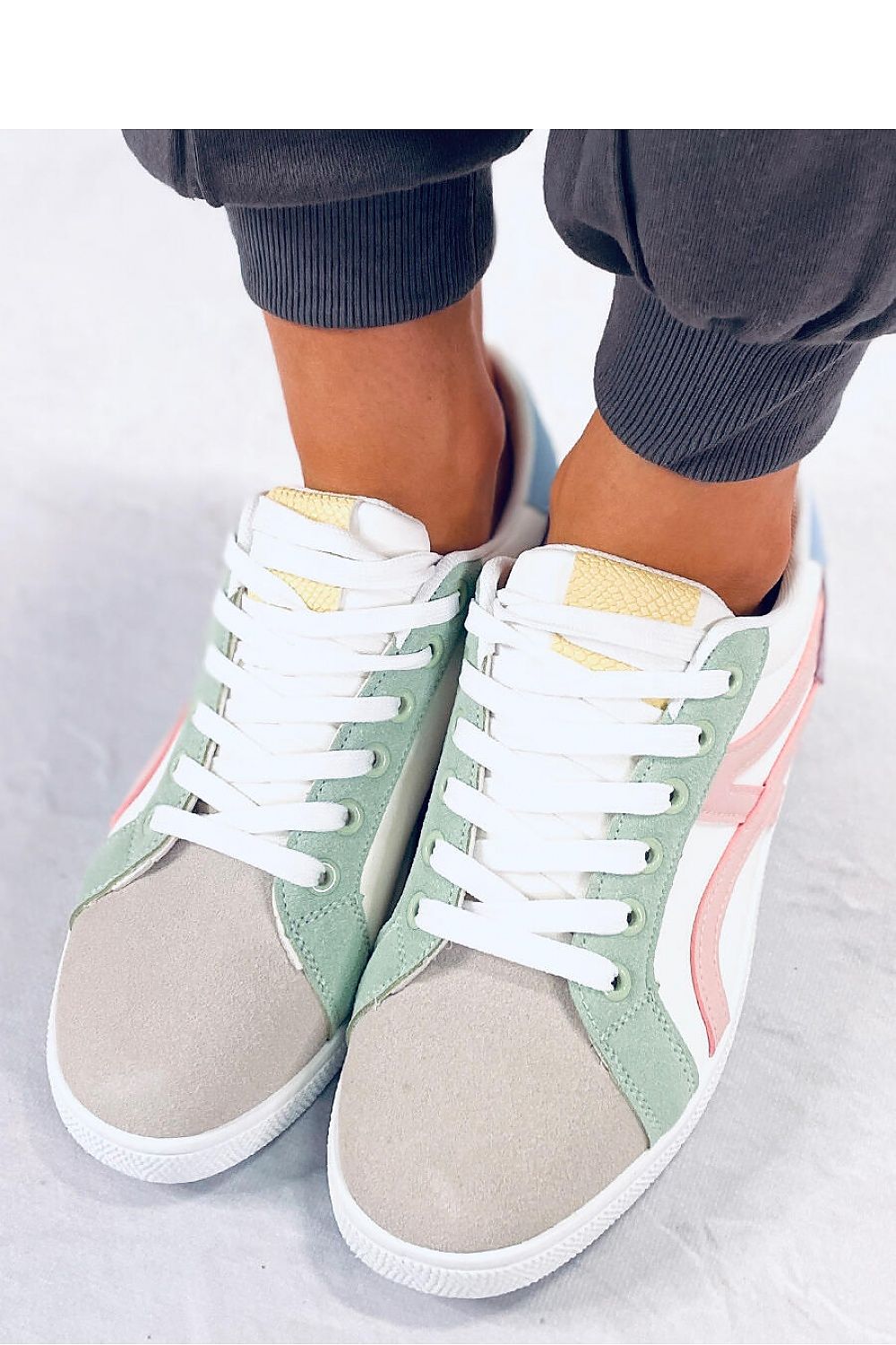 Inello model 176143 sneakers