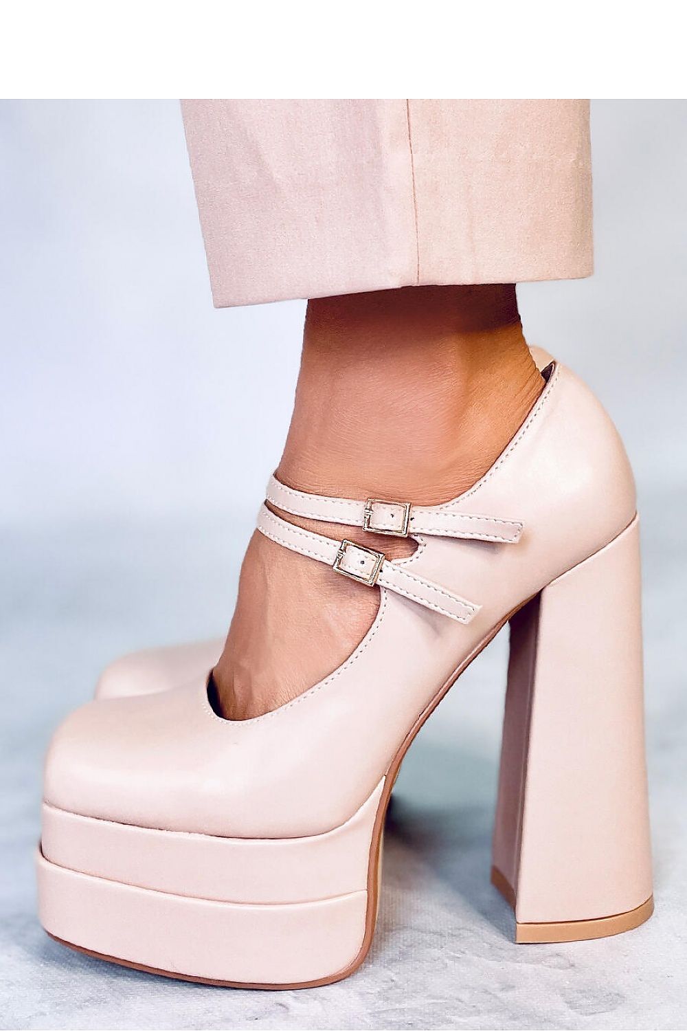 Escarpins à plateforme model 176987 Inello