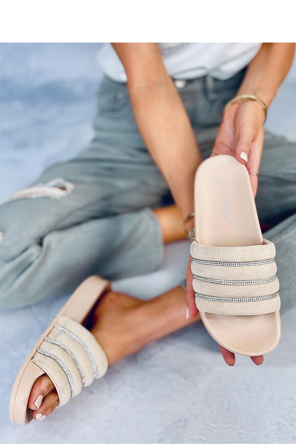 Clacquettes model 177636 Inello