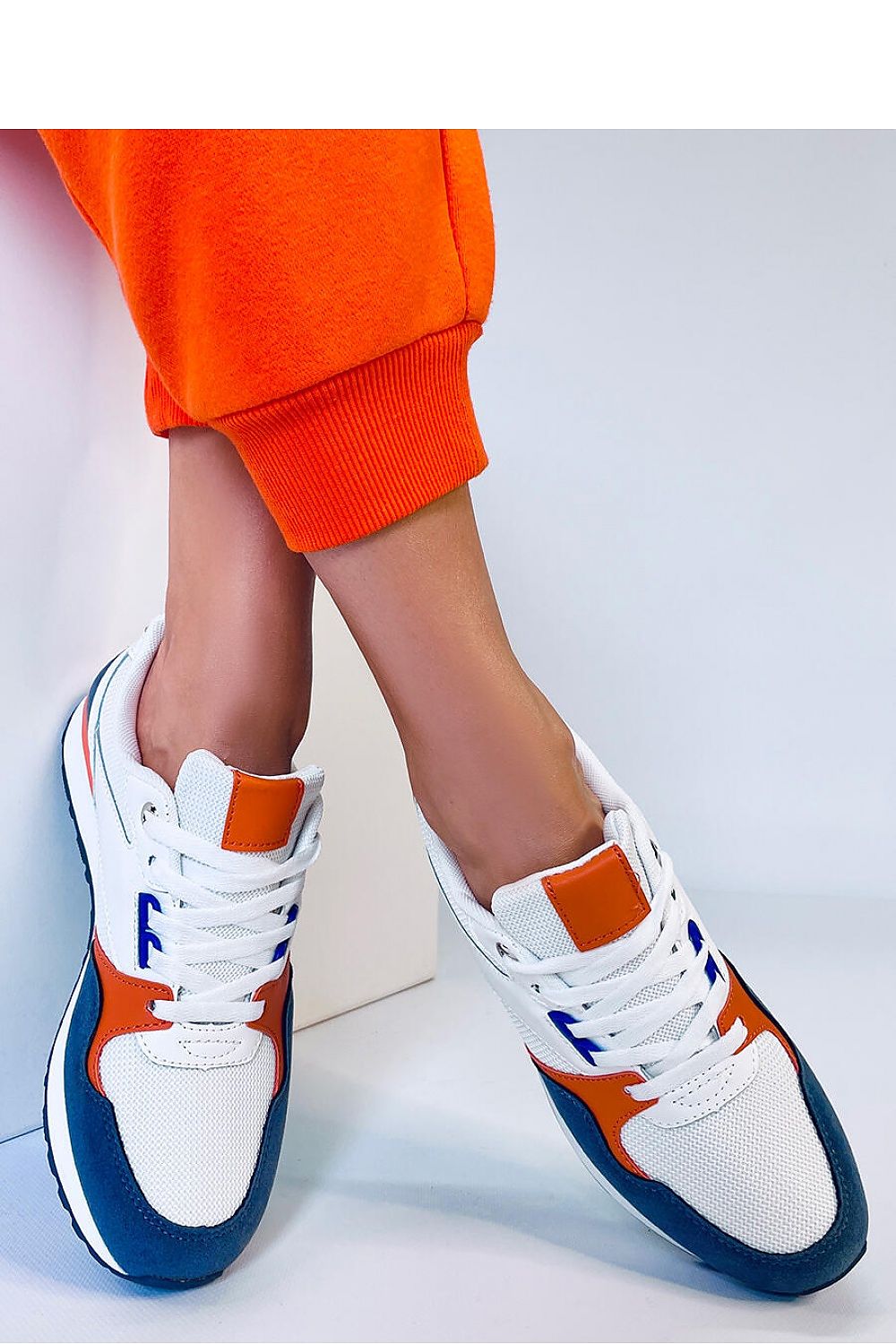 Sports shoes model 178772 Inello