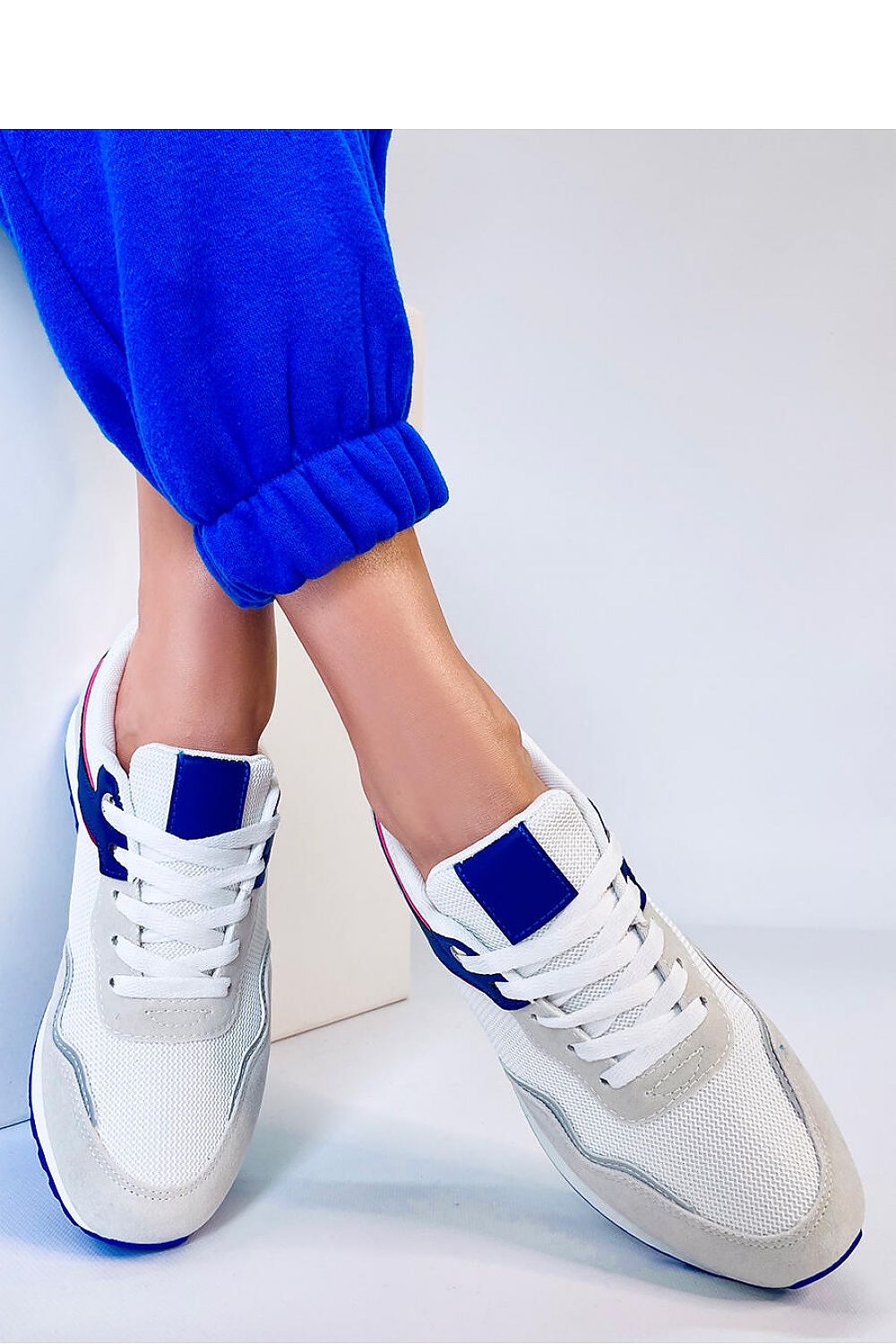 Sports shoes model 178773 Inello