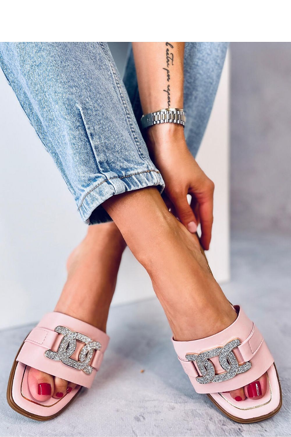 Clacquettes model 179283 Inello