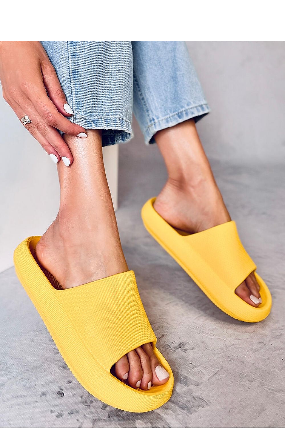 Slides model 180436 Inello