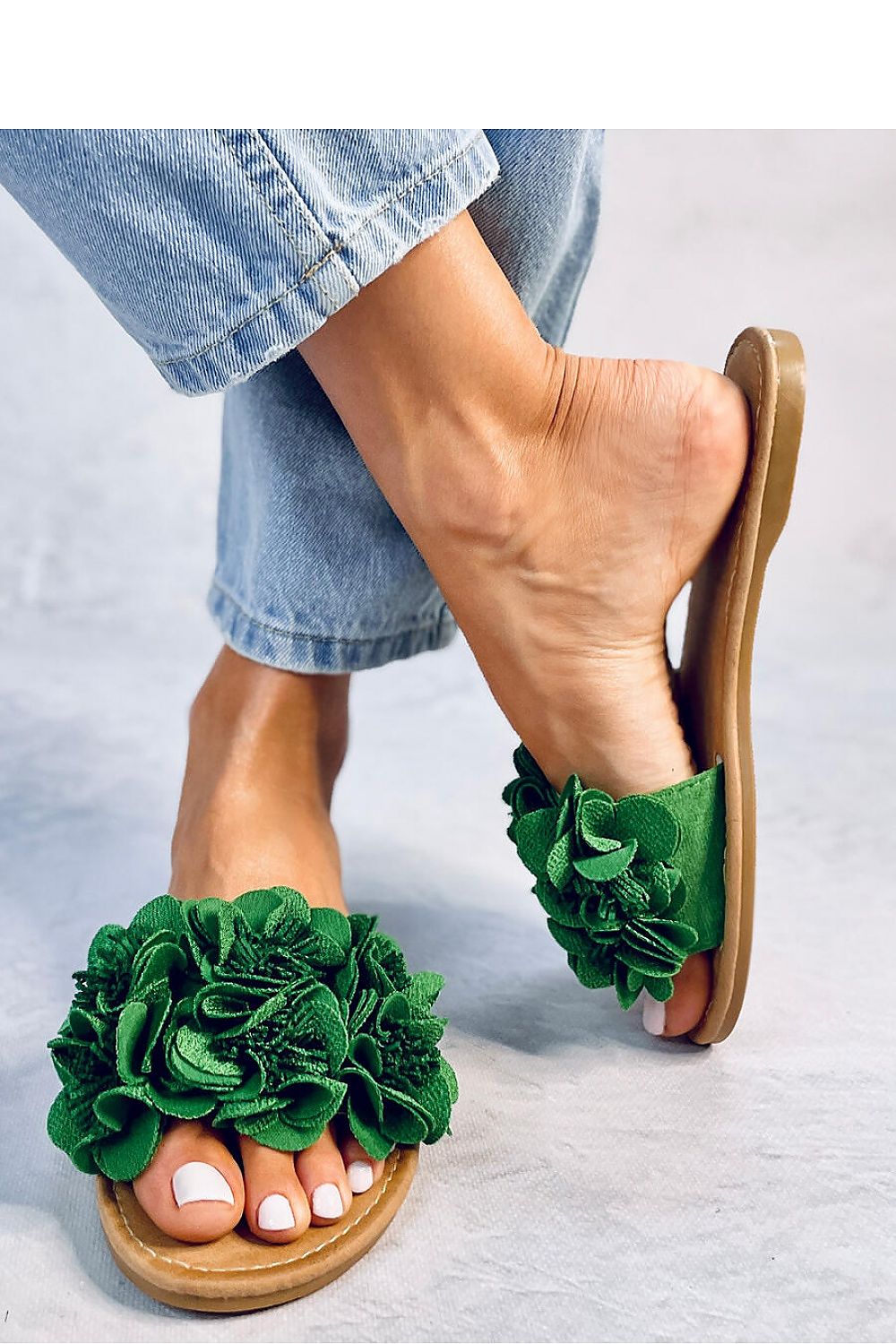 Clacquettes model 180585 Inello