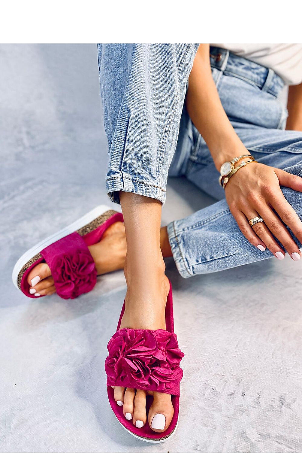 Clacquettes model 180701 Inello