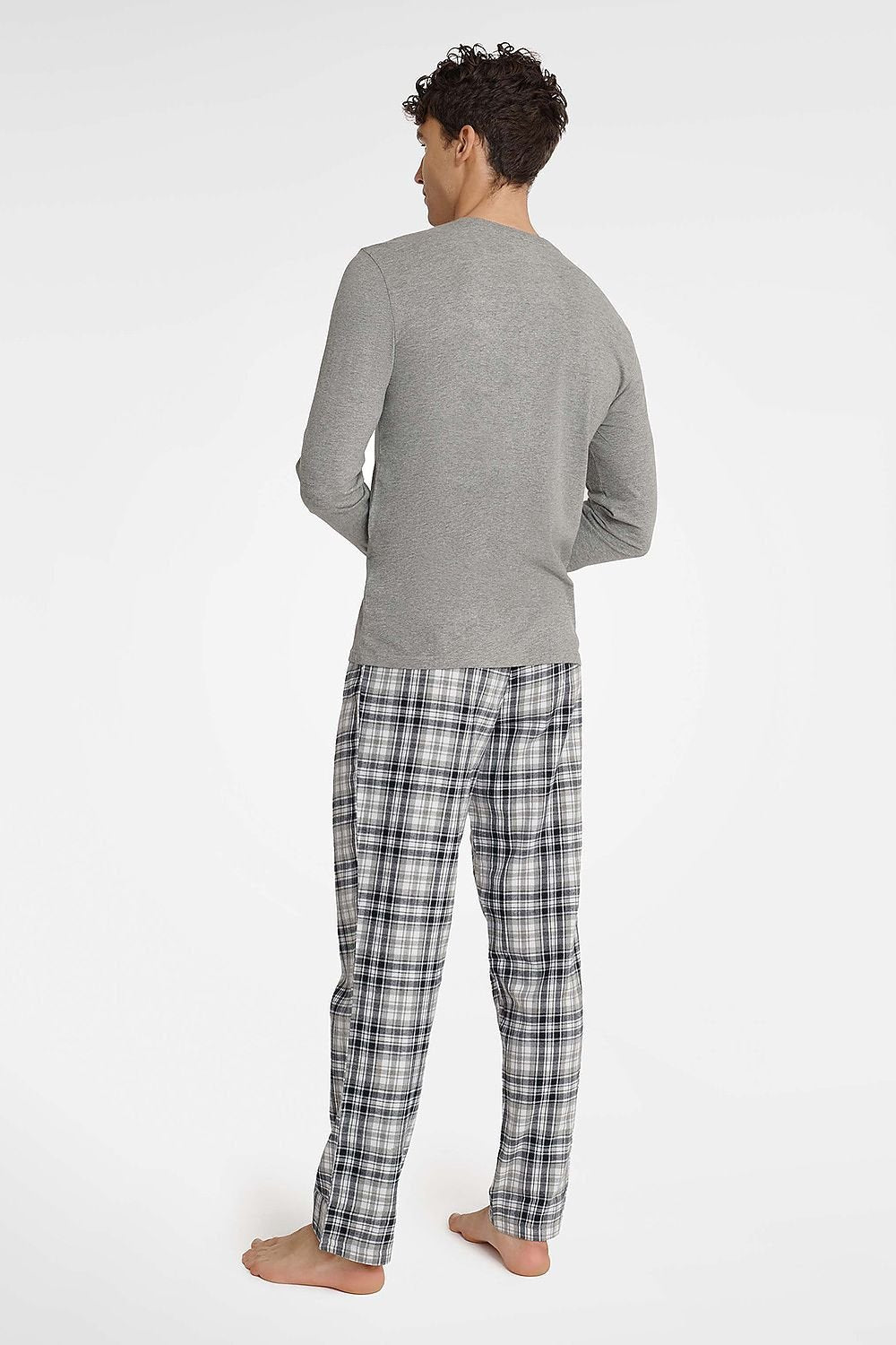 Henderson model 183840 pajamas