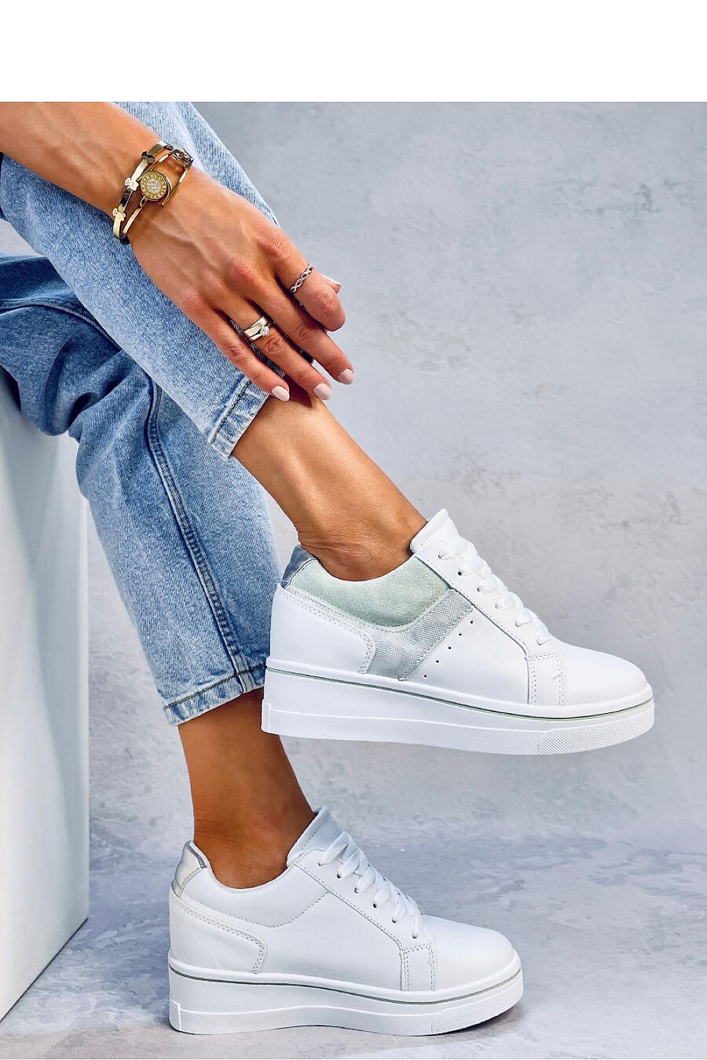 Sports shoes model 184249 Inello