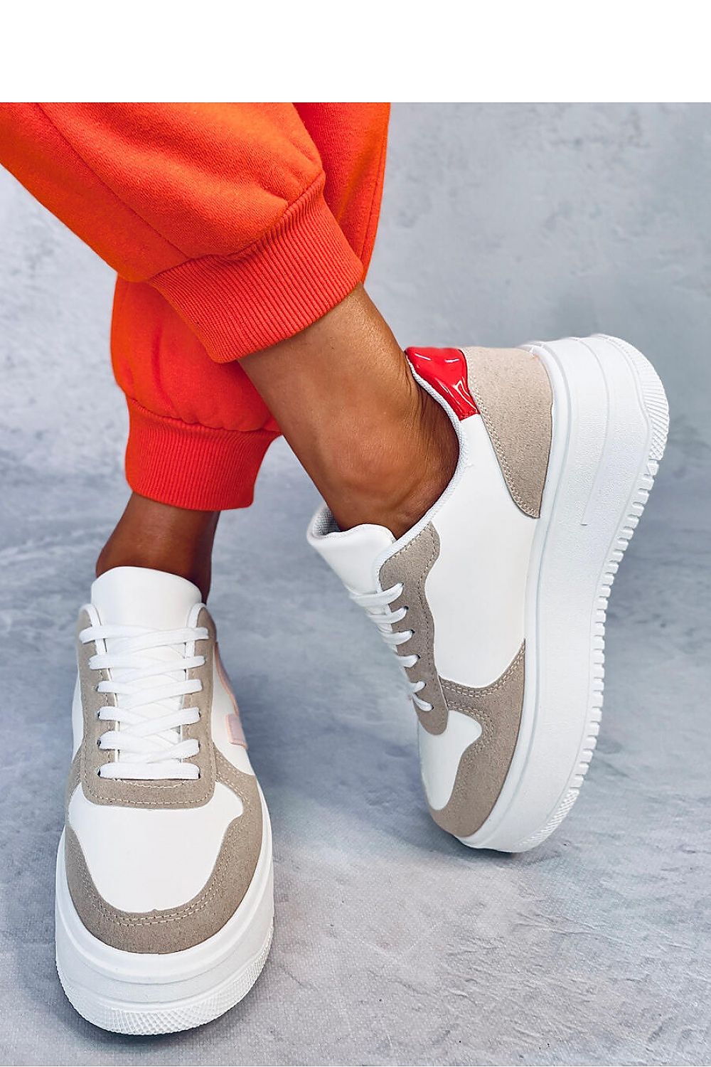 Sports shoes model 184253 Inello