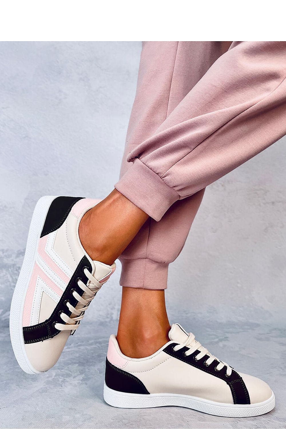 Inello model 184268 sneakers