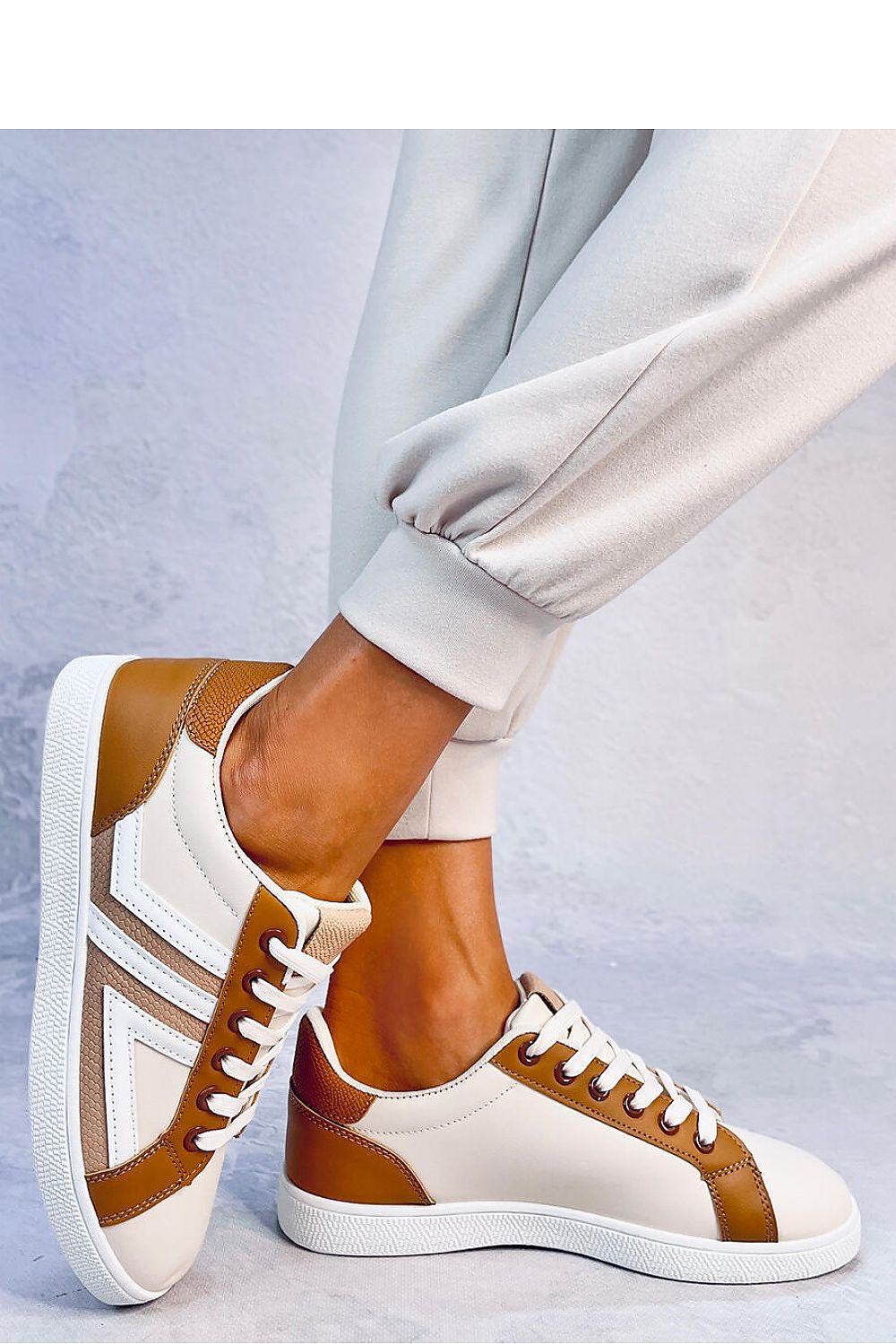 Inello model 184269 sneakers