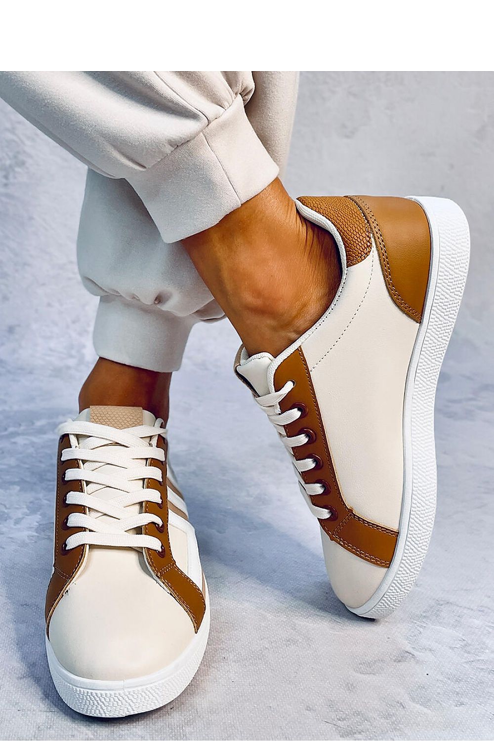 Inello model 184269 sneakers