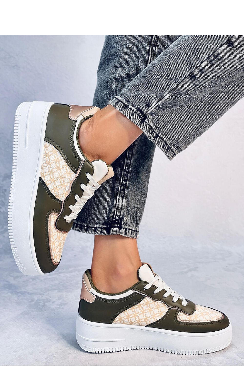 Sports shoes model 185759 Inello