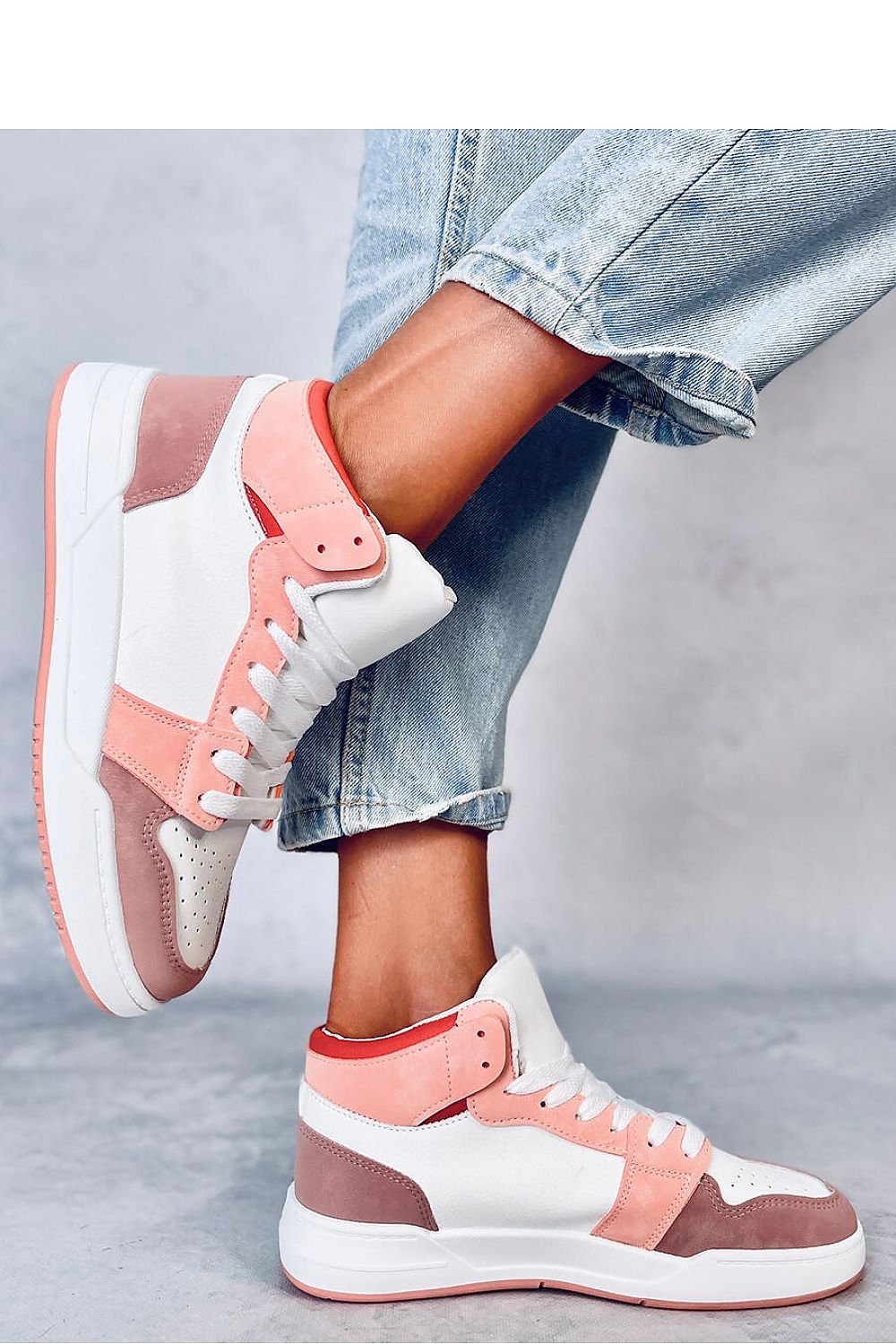 Sports shoes model 186274 Inello