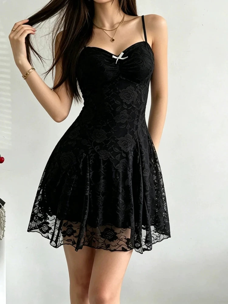 Mini Robe Corset Dos Nu Femme – Bretelles, Volants & Dentelle