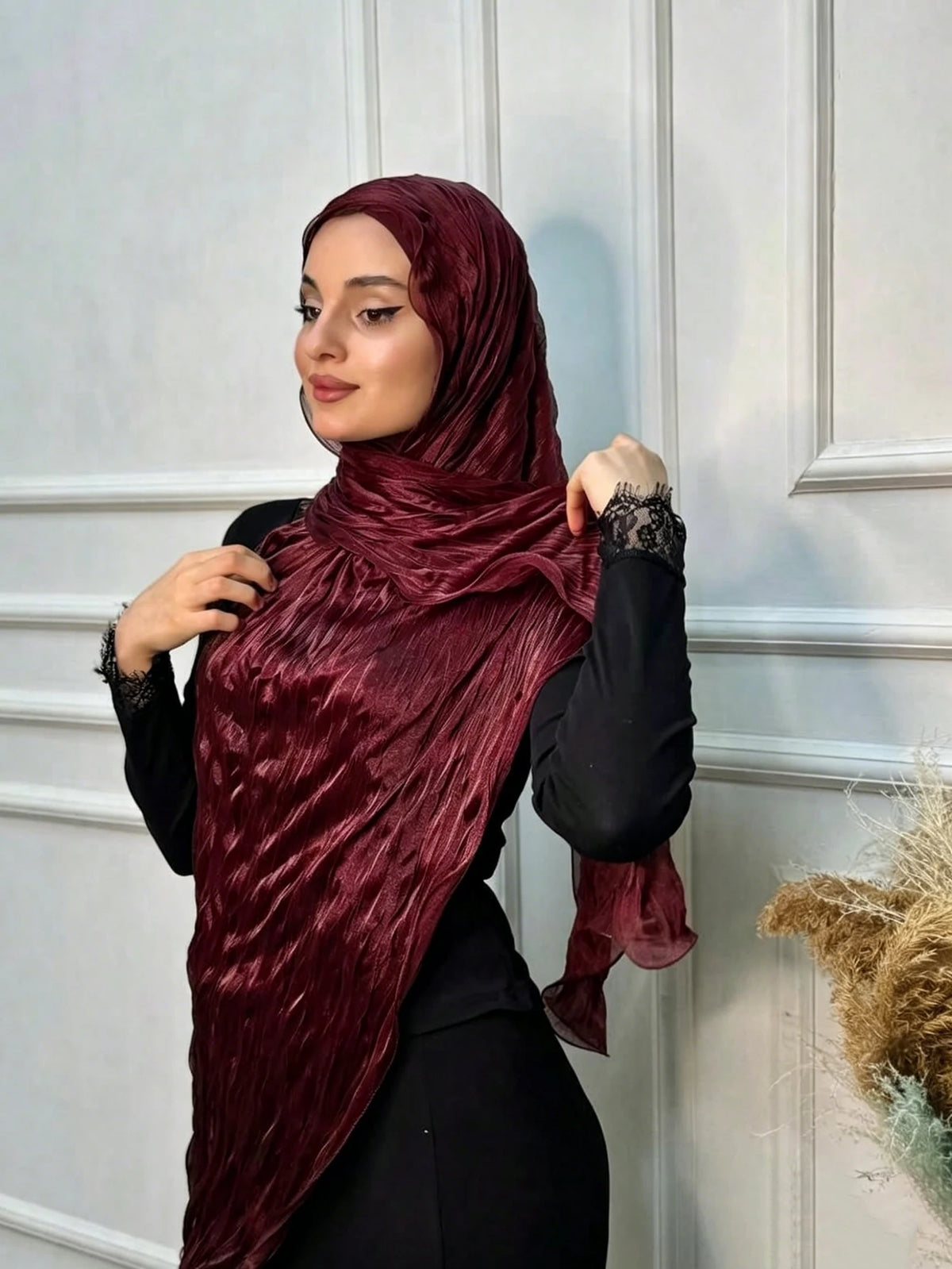 حجاب نسائي بحواف مموجة - وشاح سادة خفيف وناعم، شال توربان رمضان 180x70 سم