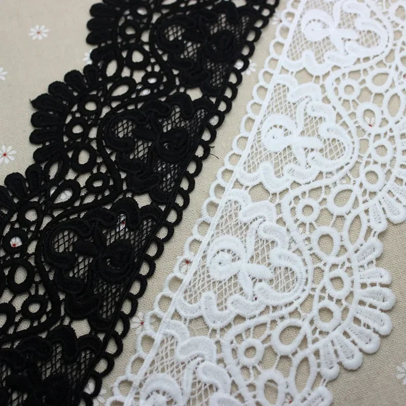 Ruban Dentelle Brodée Florale 10 cm – Soie Lait & DIY Couture