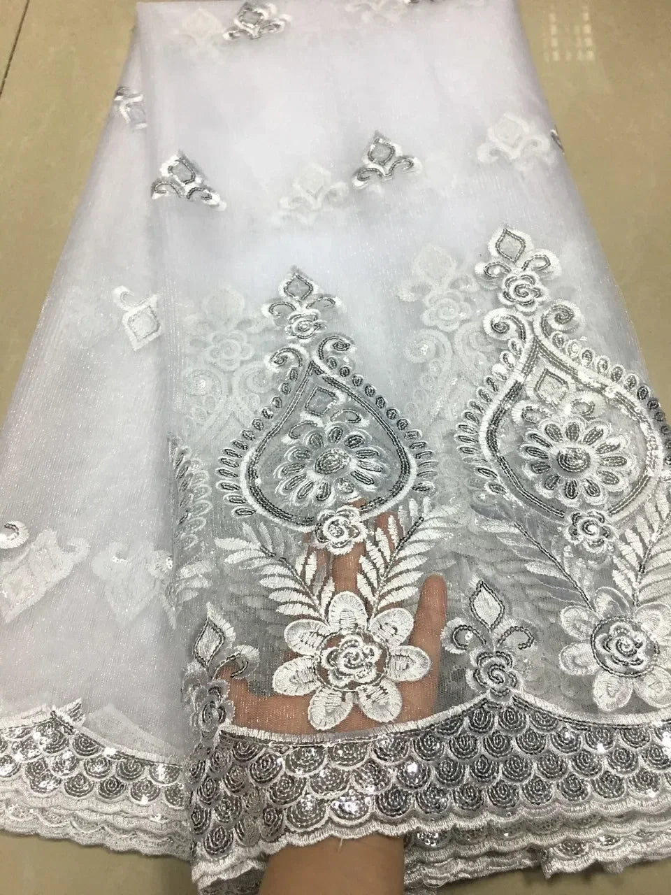 Tissu Dentelle Tulle Africaine Paillettes Dorées – Mariage & Fête, 5 Yards