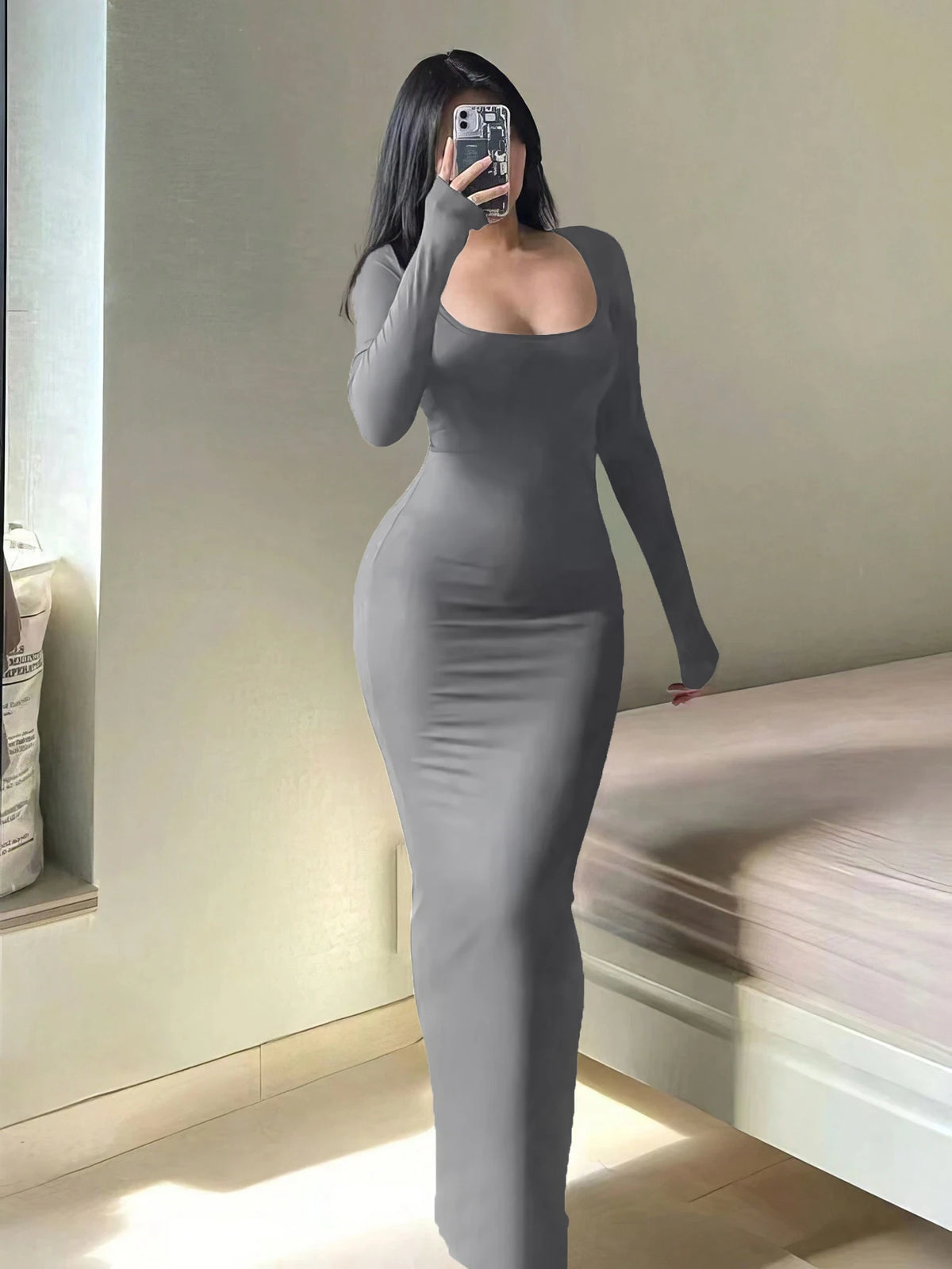 Robe Longue Bodycon Col Carré Manches Longues – Basique Minimaliste Chic
