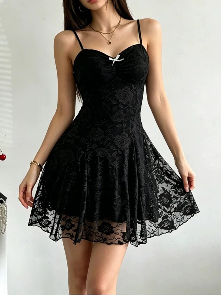 Mini Robe Corset Dos Nu Femme – Bretelles, Volants & Dentelle